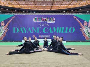 Equipe de Ginástica Rítmica de Arapongas participa de competição em Londrina