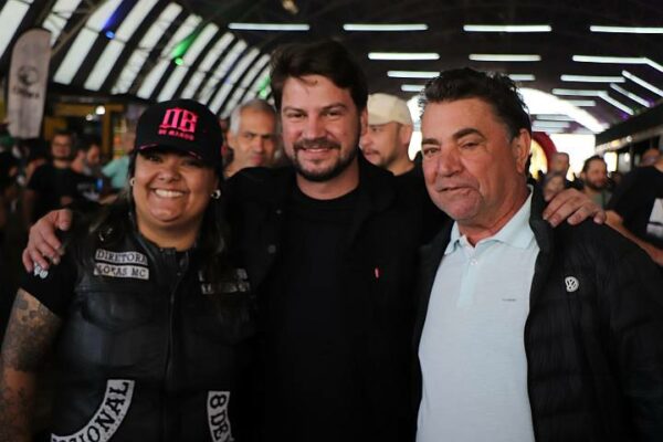 Moto Rock, corais, arraiá geek, encontro de Cosplay e musical agitam Arapongas