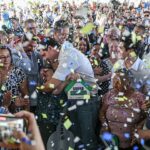 Com piscina e mobília, Ratinho Junior inaugura Condomínio do Idoso de Arapongas