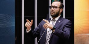 Deputado Filipe Barros (PL-PR) afirma que acionará ONU após medidas contra Bolsonaro
