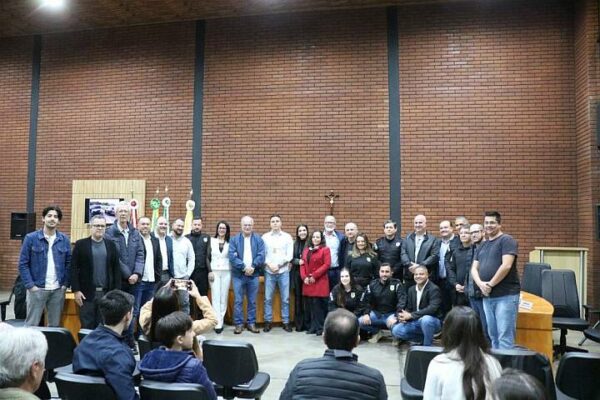 Município participa da entrega de Moção de Aplausos à Polícia Civil de Jandaia do Sul