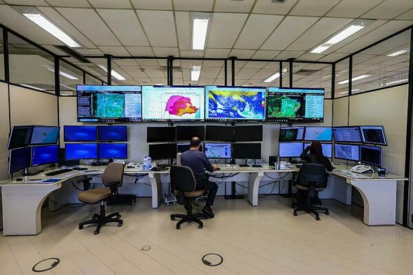 Monitora Paraná: Estado publica edital de compra de três novos radares meteorológicos