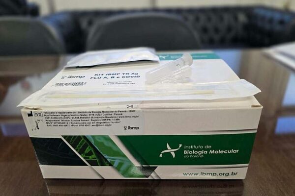 Estado vai distribuir nesta semana 100 mil testes rápidos para Influenza A, B e Covid-19