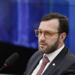 Filipe Barros comanda debate sore USAID e eleições