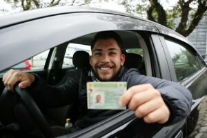 Arapongas registra 66.833 condutores com cadastro ativo em 2025; 2.342 são recém-formados
