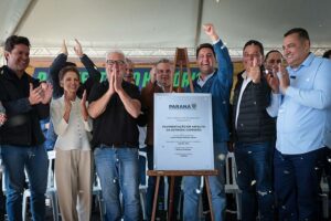 Ratinho Junior inaugura pavimentação que liga distrito de Cianorte a Jussara