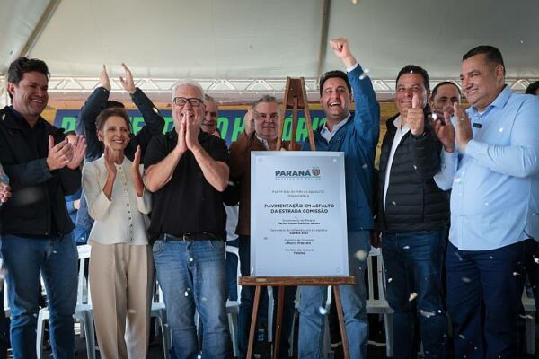 Ratinho Junior inaugura pavimentação que liga distrito de Cianorte a Jussara