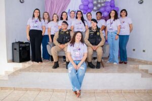Secretaria da Mulher de Califórnia promove palestra sobre violência doméstica e familiar dentro da campanha Agosto Lilás