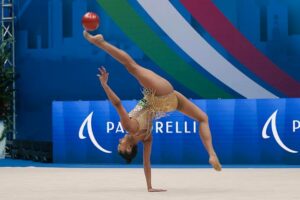 Paranaense Babi conquista melhor resultado da história do Brasil no Mundial de Ginástica Rítmica