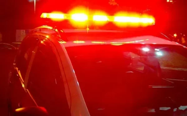 Criança de 3 anos morre após cair em piscina coberta em Arapongas