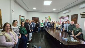 Prefeito Ditão Pupio e vice Inei Heckert recebem visita do Deputado Estadual Anibelli Neto em Jandaia do Sul