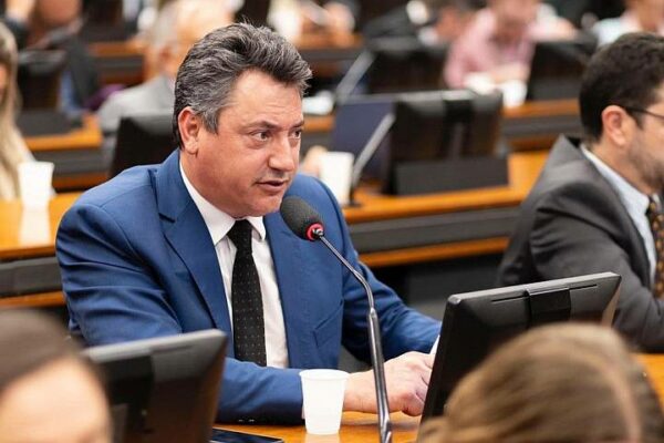 Deputado Federal Sérgio Souza Destinou R$ 369 Milhões para a Saúde do Paraná