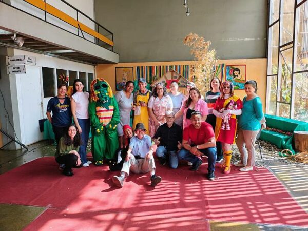 Leitura, cultura e tradição: Biblioteca de Arapongas promove atividades do mês do Folclore