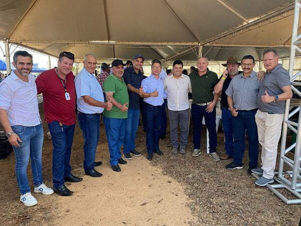Feira do Vale do Leite, realizada em Jardim Alegre, foi consagrada como um grande sucesso