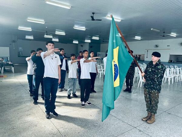 Alistamento Militar reúne jovens em Cambira