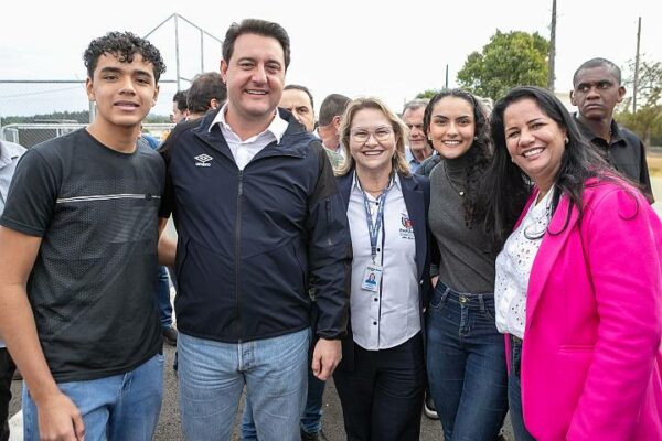 Maria e Pedro: Estado leva irmãos de Guapirama para experiências internacionais