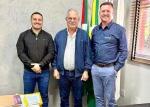 Prefeito de Jandaia Ditão Pupio recebe visita do presidente da Sicredi Valor Sustentável PR/SP