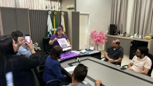 Procuradoria da Mulher da Câmara de Apucarana lança programação do Agosto Lilás em coletiva de imprensa