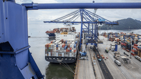 Paraná libera R$ 300 milhões em créditos de ICMS para apoiar empresas exportadoras após tarifaço