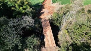 Prefeitura de Apucarana recupera pontes para garantir maior segurança no escoamento da produção rural