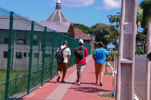 Apucarana prepara ações para tornar calçadas mais acessíveis e para melhorar a mobilidade urbana