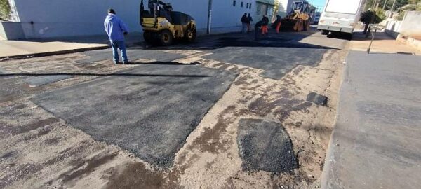 Codar executa limpeza de galerias e tapa-buracos em Arapongas