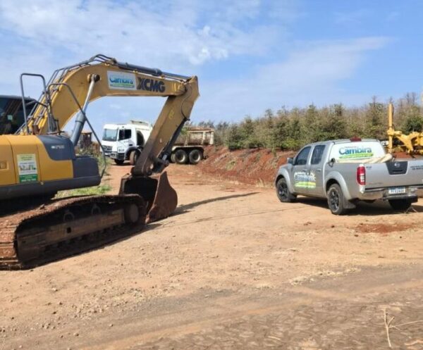 Prefeitura de Cambira inicia manutenção da Estrada da Gabiroba