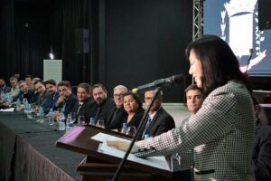 Rafael Cita participa de entrega de título de Cidadã Benemérita a Desembargadora Lídia Maejima