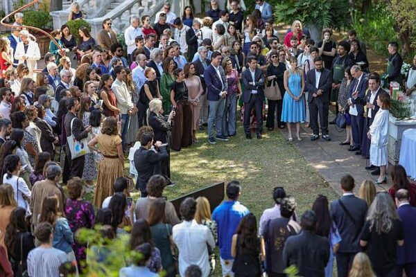 Curadores e colecionadores de arte comemoram criação do Centre Pompidou Paraná