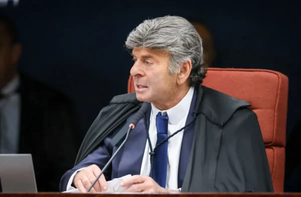 Fux vota para anular julgamento de Bolsonaro no STF; o que acontece agora?