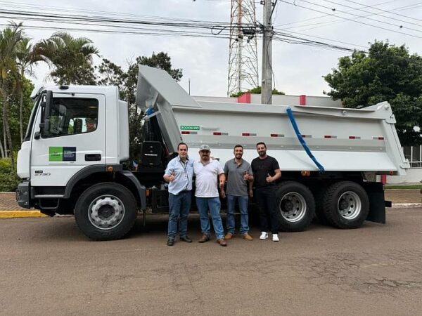 Prefeitura de Califórnia compra caminhão 0km para reforçar trabalhos da Secretaria de Meio Ambiente e Agricultura
